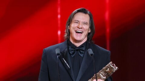 Jim Carrey přijímá čestné ocenění César