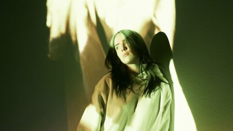 Billie Eilish v dokumentu The World's a Little Blurry