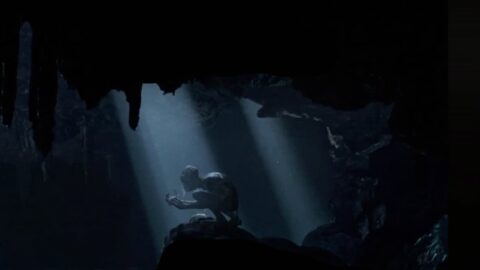 Gollum v temné jeskyni ve filmu The Lord of the Rings: The Hunt for Gollum