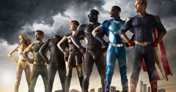 Herci seriálu The Boys v kostýmech postav The Seven, včetně Erin Moriarty jako Starlight