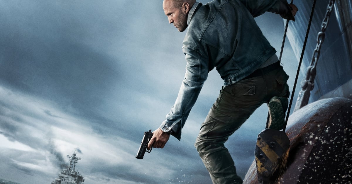 Jason Statham jako Cole Reed v akčním thrilleru Mutiny s pistolí na palubě lodi