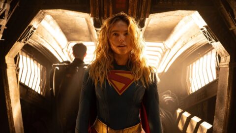 Milly Alcock jako Supergirl v akčním filmu z DC Universe