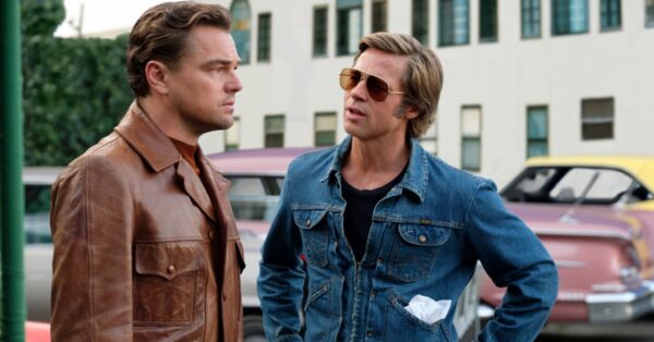 Brad Pitt jako Cliff Booth v Once Upon a Time in Hollywood