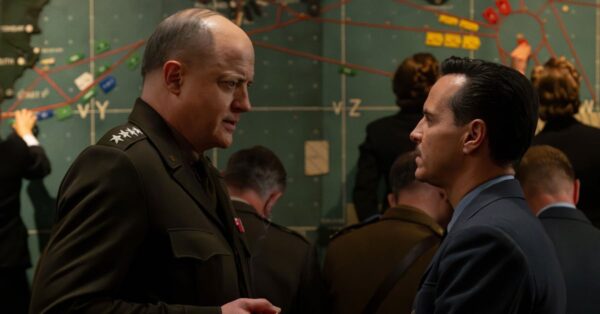 Brendan Fraser a Andrew Scott ve filmu Pressure