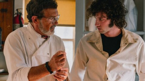 Dominic Sessa jako mladý Anthony Bourdain ve filmu Tony