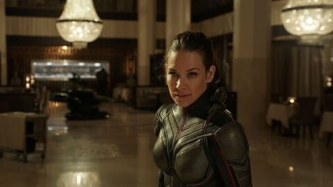 Evangeline Lilly jako Wasp v kostýmu z filmu Ant-Man