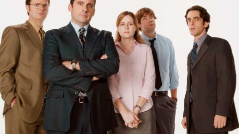 Hlavní postavy ze seriálu The Office: Dwight Schrute, Michael Scott, Pam Beesly, Jim Halpert a Ryan Howard
