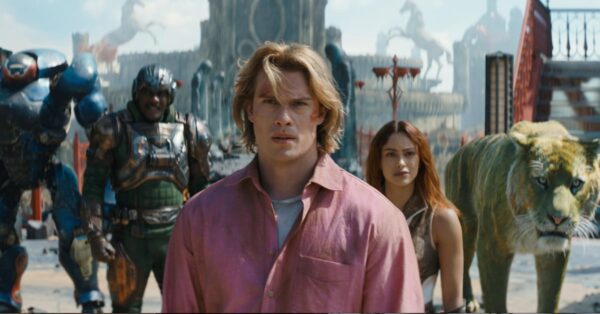 Nicholas Galitzine jako He-Man ve filmu Masters of the Universe