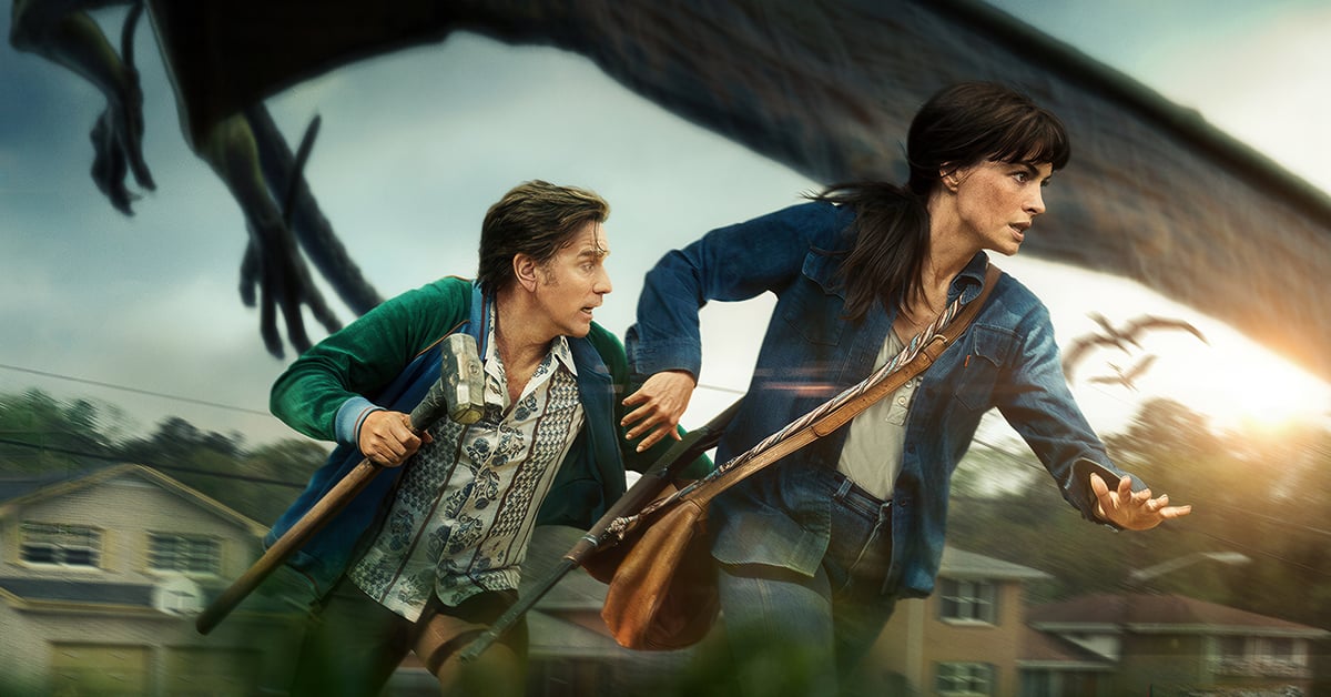 Záběr z filmu Konec Oak Street s Anne Hathaway a Ewanem McGregorem
