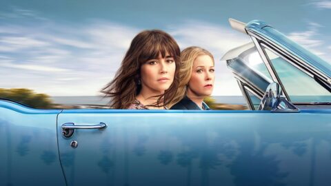 Christina Applegate a Linda Cardellini v seriálu Dead to Me