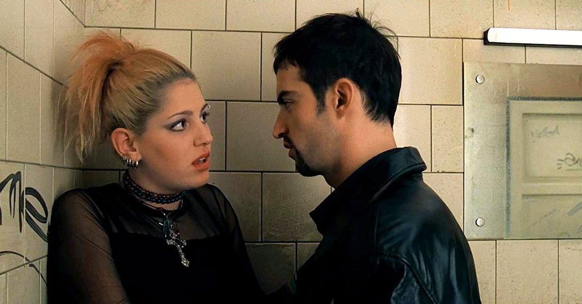 Mikuláš Křen jako Robert ve filmu Samotáři