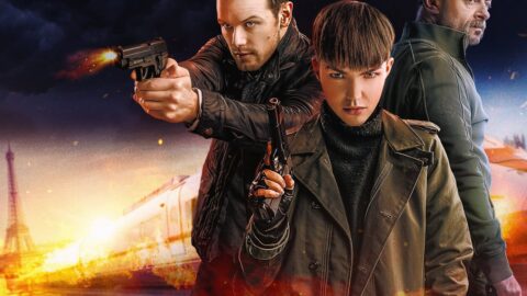 Ruby Rose jako Nathalie ve filmu SAS: Red Notice, po boku Sama Heughana a Andyho Serkise