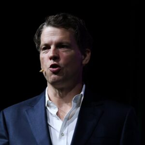 Greg Peters z Netflixu mluví na pódiu ContentMakers na Web Summitu 2018 v Lisabonu