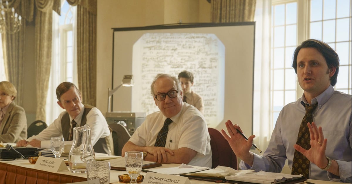 Scéna z filmu A Statement – jednání konference o emisích CO2, v popředí Paul Giamatti jako David Slade
