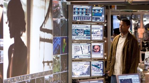 Záběr z filmu Déjà Vu (2006) s Denzelem Washingtonem v roli agenta Douga Carlina